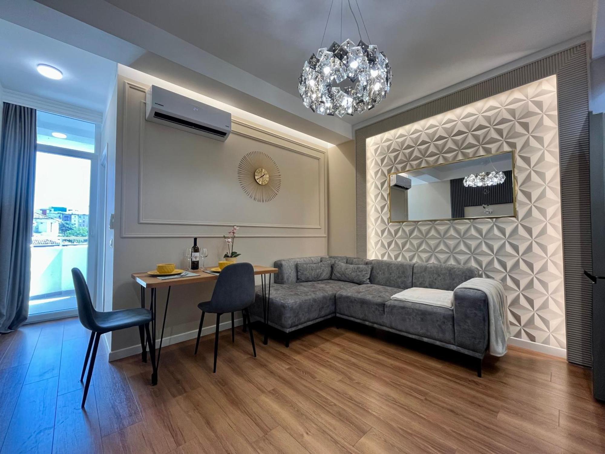City Center Cozy Apartment تيرانا المظهر الخارجي الصورة